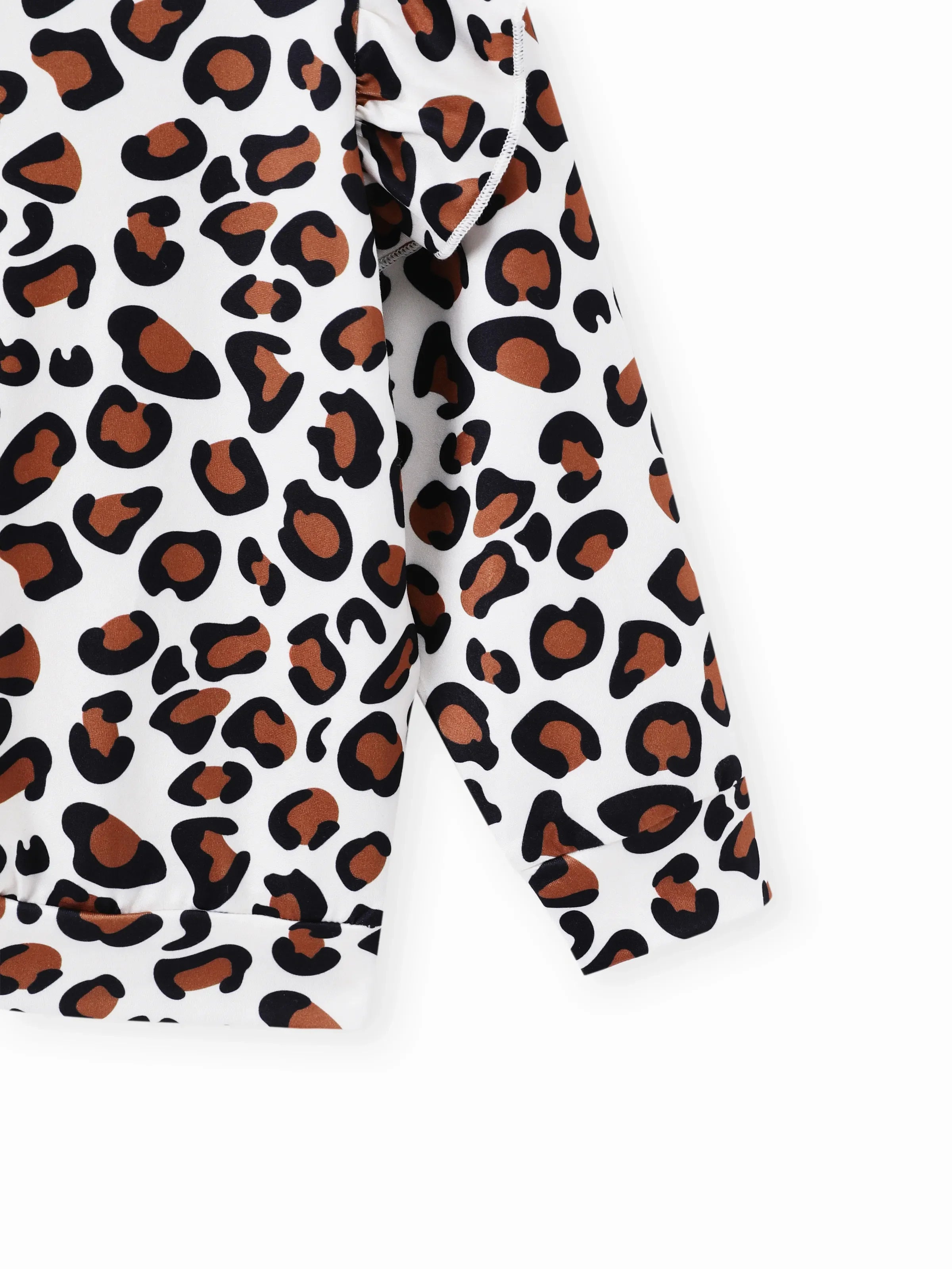 2-piece Toddler Girl Leopard Print Flutter Long-sleeve Top and Heart Pattern Pants Set Black