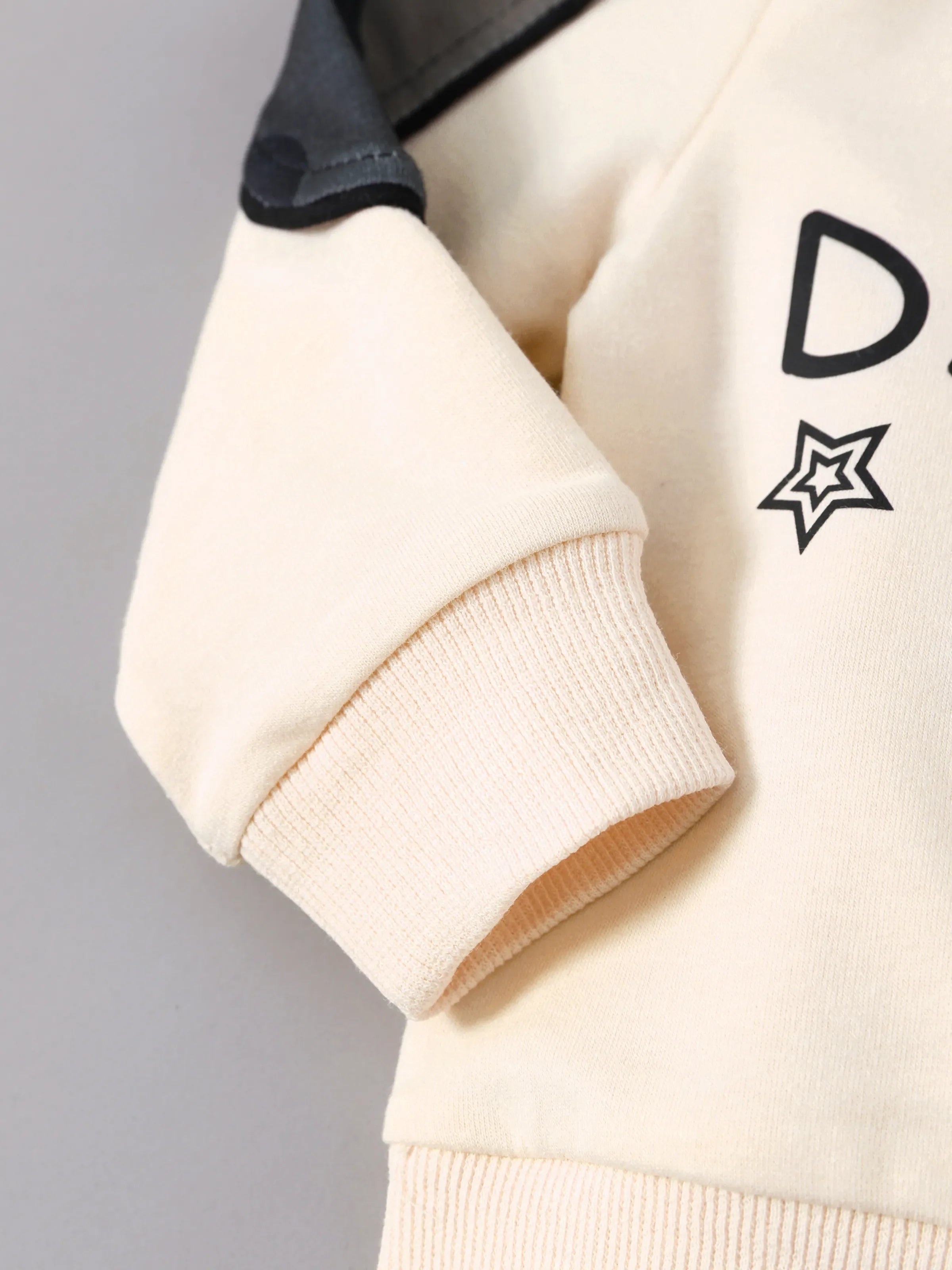 2pcs Baby Boy Casual Style Camouflage Set LightApricot